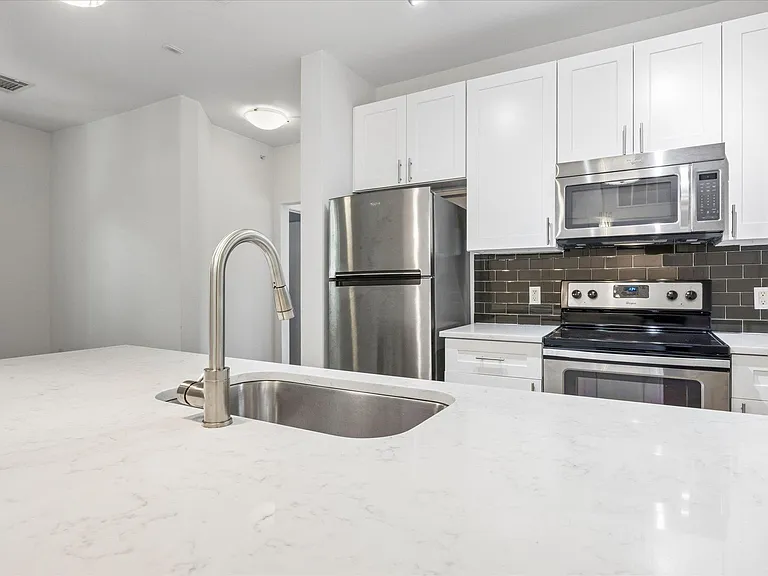 1900 Barton Springs Rd #4041 — Photo 11