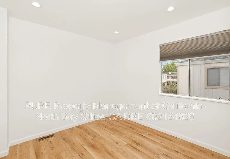 455 Enterprise Dr — Photo 15