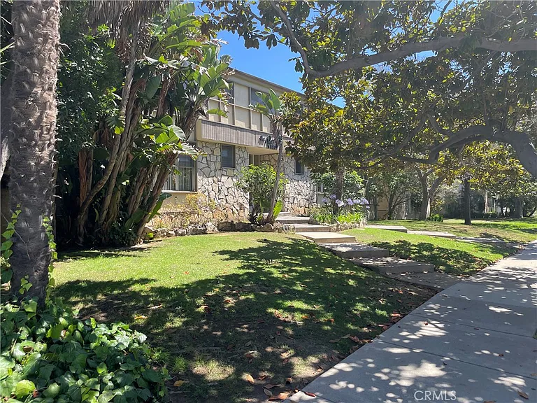 630 San Vicente Blvd #E — Photo 20