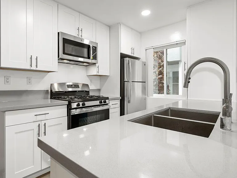 Kling Trio Apartments — Photo 45