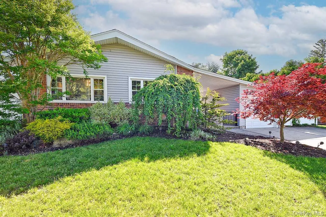 3 bed, 2.5 bath, 1332 sqft, $5,245 — Photo 1