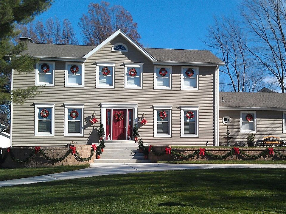 1st image of 16032 Park Forest Ct