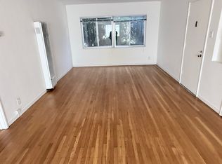615 E 18th St #4, Oakland, CA 94606