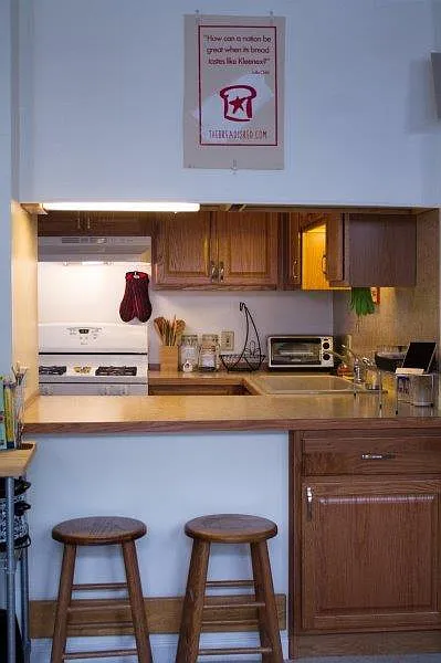 Kitchen - 116 W Seneca St #4