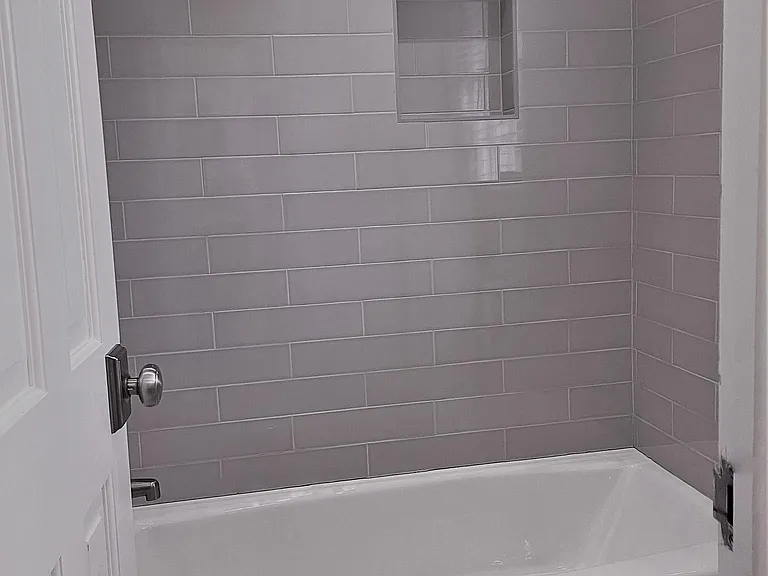 upper level second bath