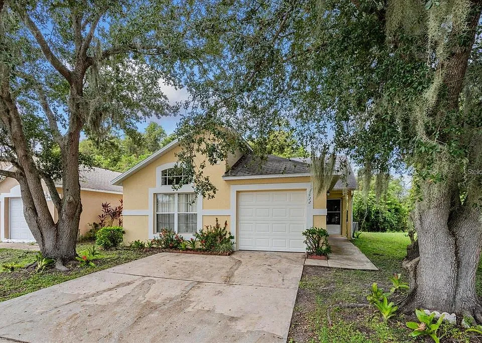 2422 Parsons Pond Cir