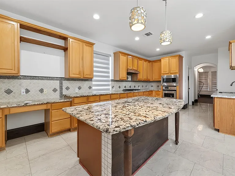 1311 Rene Ct — Photo 11