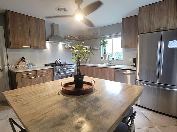 2nd image of 12125 NE 2nd Ave #12125