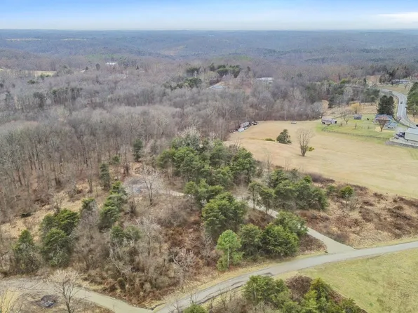 20795 Sterling Rd, Logan, OH 43138