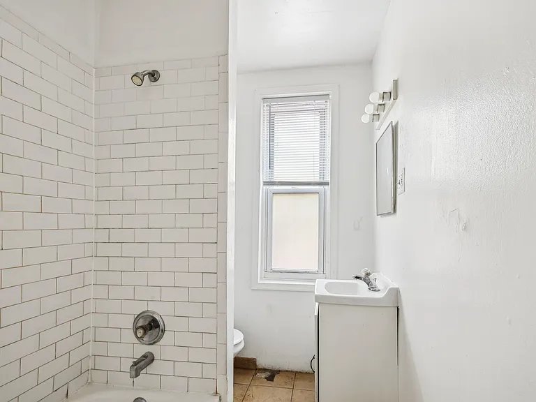 4161 Ridge Ave #2B — Photo 26