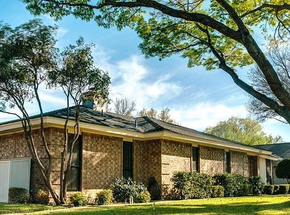 2nd image of 5376 Fairway Dr