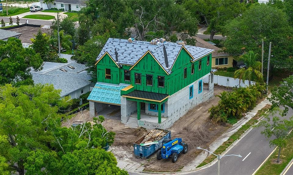 2nd image of 3420 S GARDENIA AVENUE