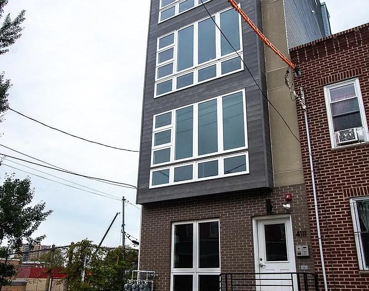 4111 Ludlow St #1R — Photo 20