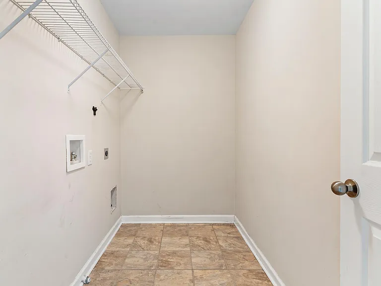 1912 Arbor Springs Way — Photo 18