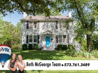 1811 Green Berry Rd, Jefferson City, MO 65101