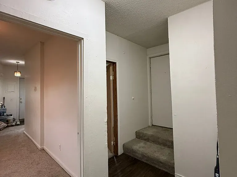 3962-3964 3966 Minnehaha Ave — Photo 13
