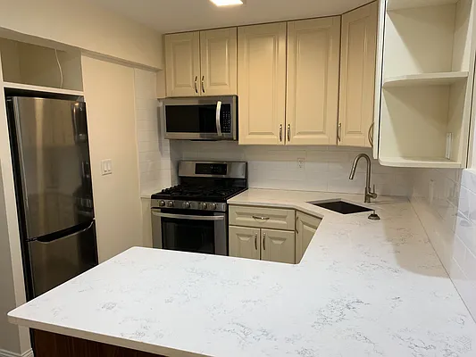 Rented by Halstead Real Estate | media 19