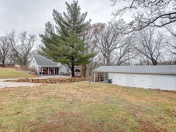 2nd image of 3 Hillcrest Dr