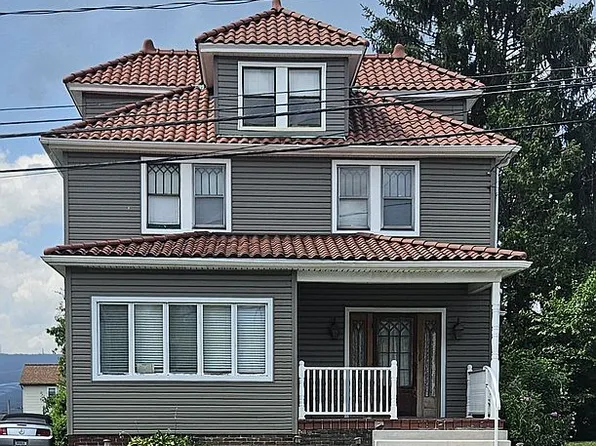 3312 Birney Ave, Moosic, PA 18507