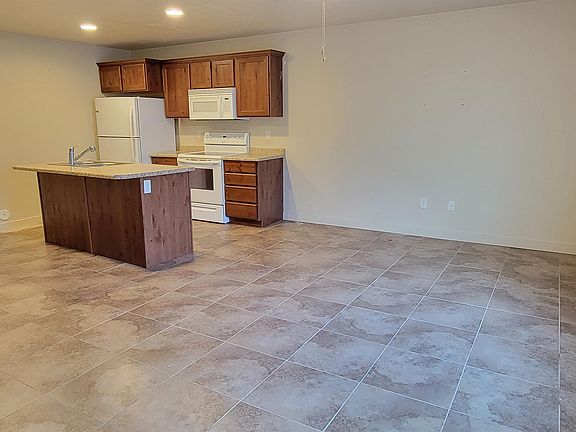2nd image of 14402 S Oakfield Way #1