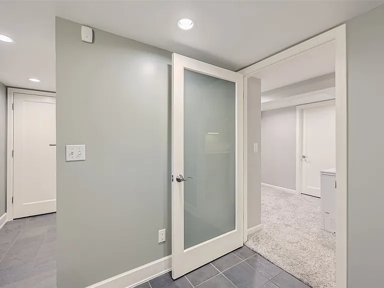 6202 38th Ave NE — Photo 20