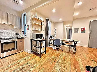 250 Schaffer Street, #3