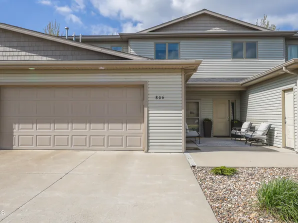 806 Mayflower Dr, Bismarck, ND 58504