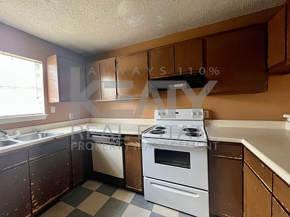 3rd image of 109 Cantal Dr #C