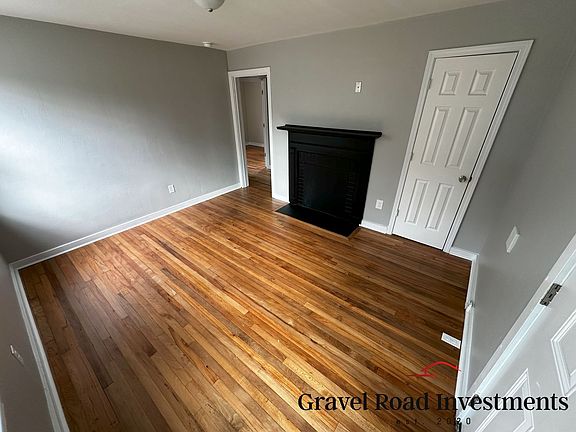 2nd image of 37 Meadow Lawn