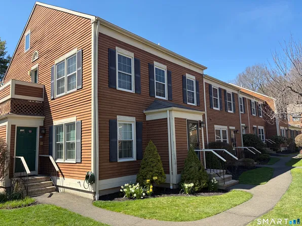 135 Foxbridge Village Road #135, Branford, CT 06405