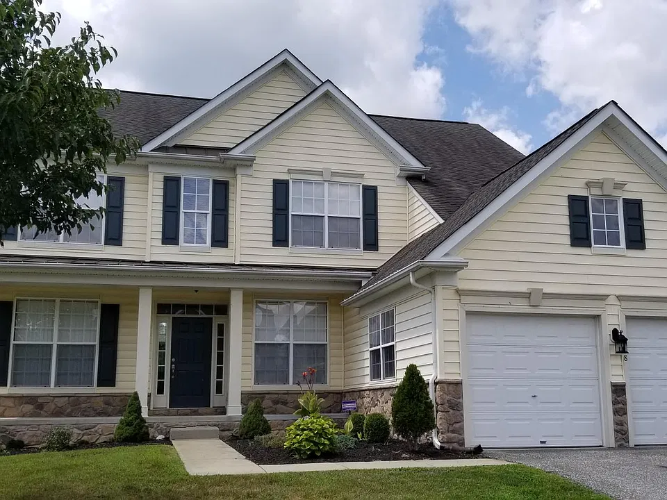 118 Plymouth Pl