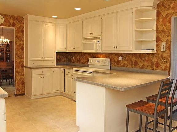 4th image of 2813 Contessa Ln