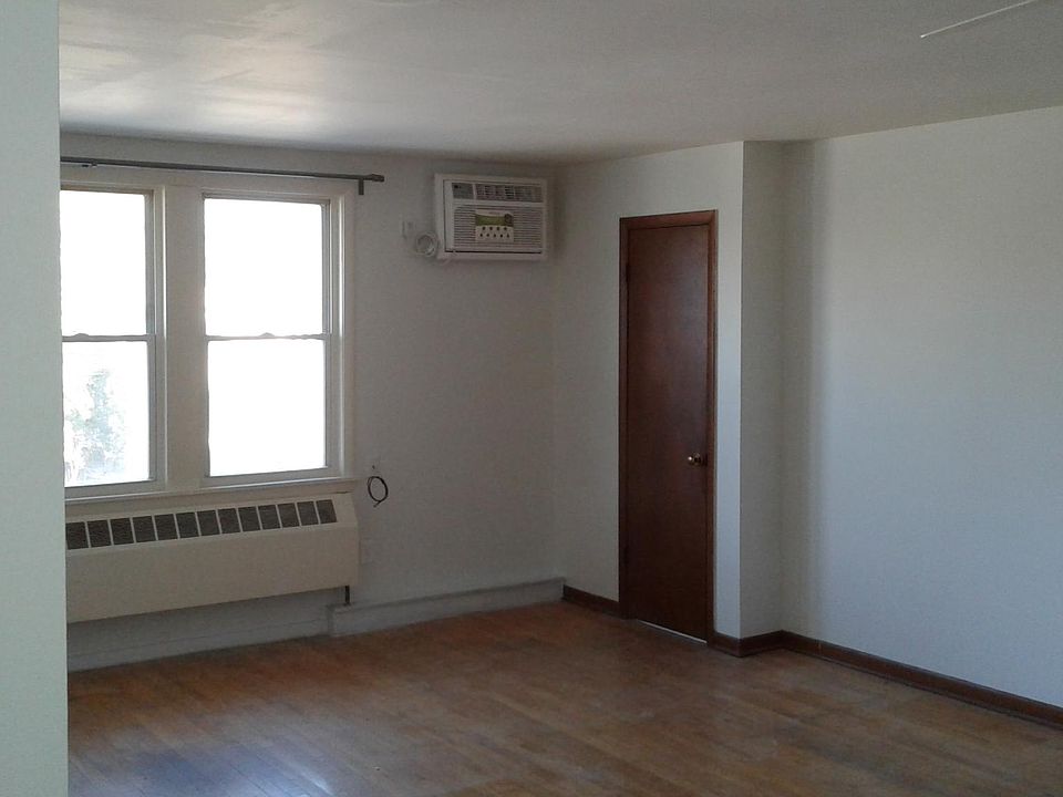 Living Room with walk-in closet