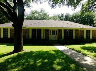 1236 Greenbriar Ln, Cleburne, TX 76033