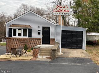 939 Haunted Ln, Bensalem, PA 19020