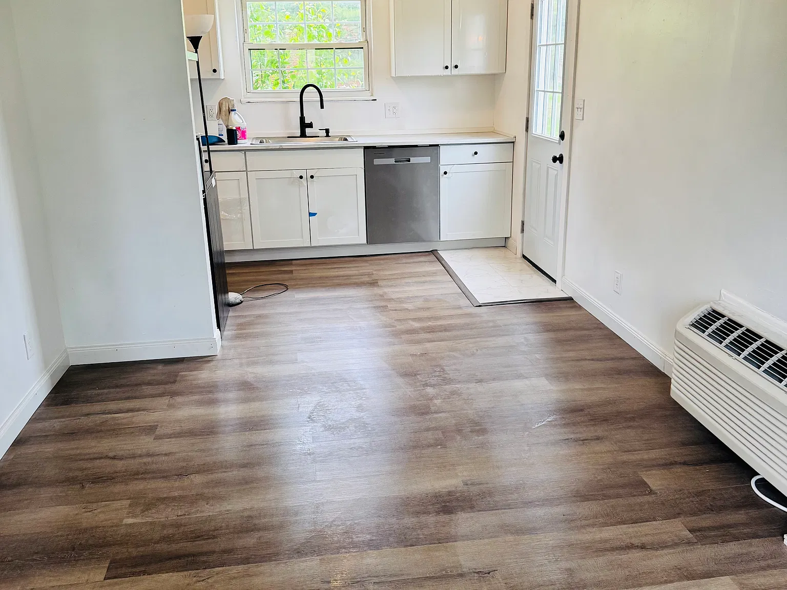 2 bed, 1000 sqft, $900 — Photo 1
