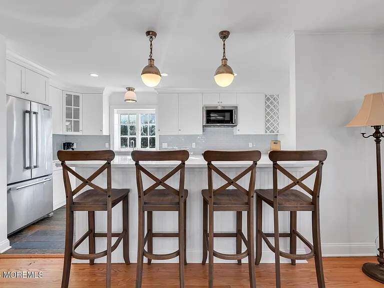 723 Pitney Dr — Photo 8