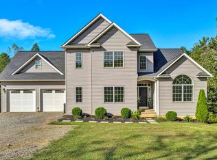 160 Blue Ridge Ln, Rocky Mount, VA 24151