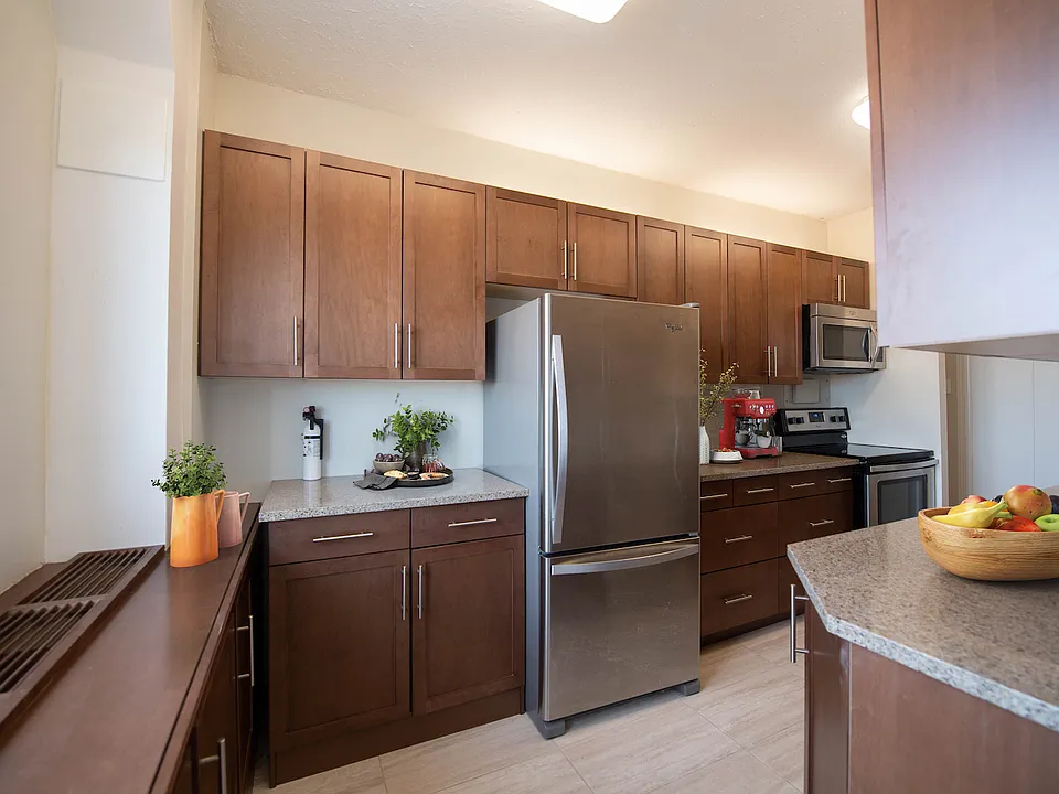 2510 Portage Ave