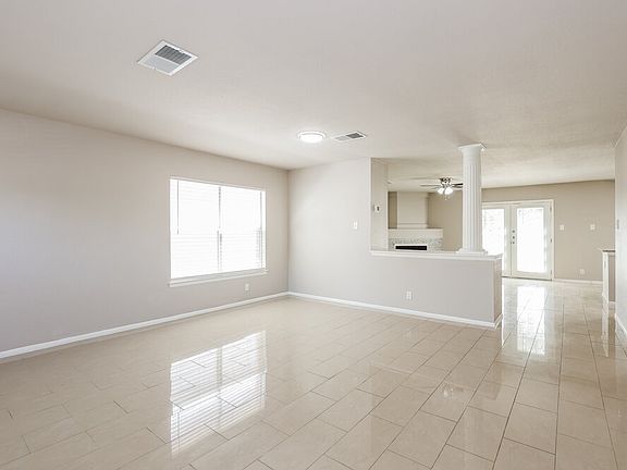 5th image of 11015 Cedar Park