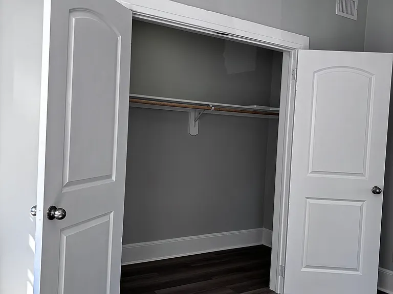731 Elm St #2R — Photo 5