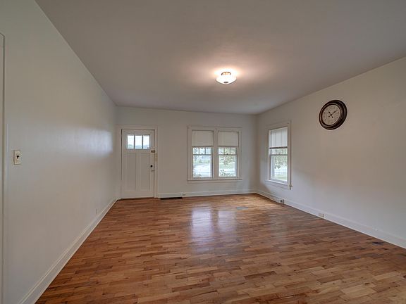 2nd image of 24968 Northeast St