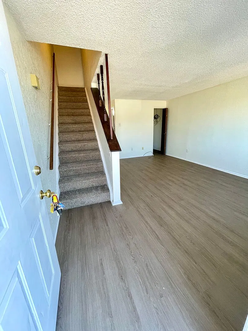 Lovely 2 Bedroom 1.5 Bath 2-Story Townhome - SW Loveland! — Photo 1