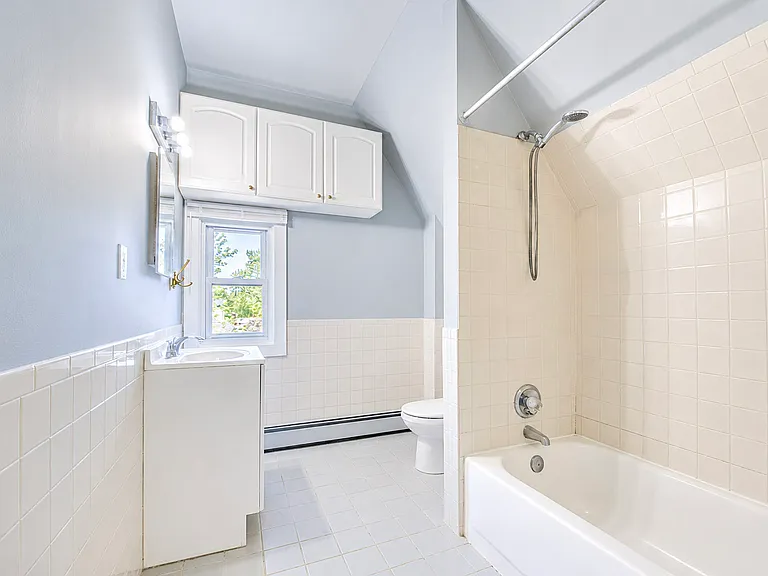 239 Vine St #8 — Photo 6
