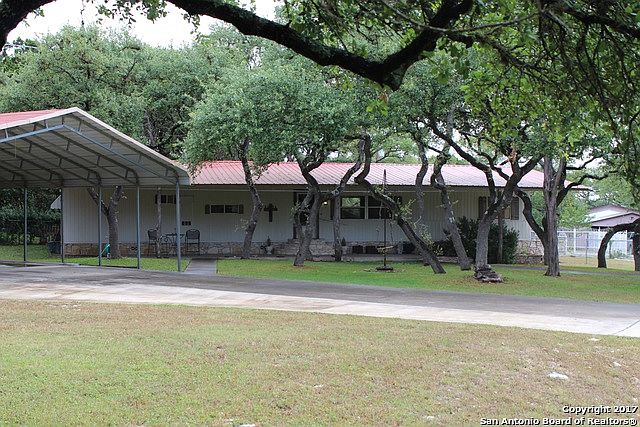 1st image of 228 Bluebonnet Dr