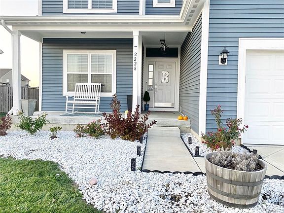3rd image of 2228 Mozart Dr