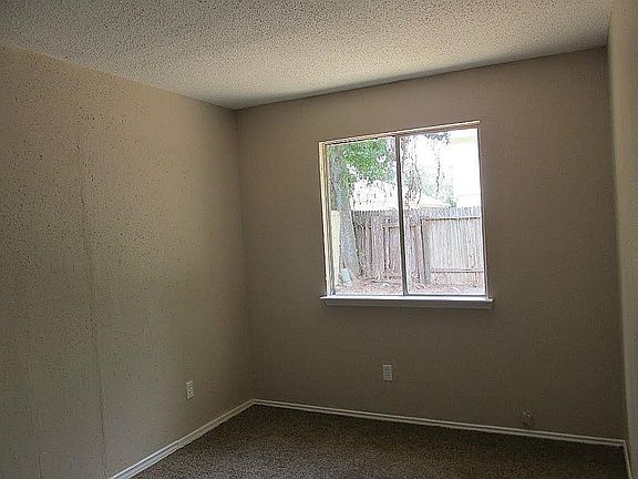 5th image of 2026 Greencourt Dr