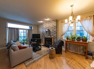 2215 W Augusta Blvd #2F, Chicago, IL 60622