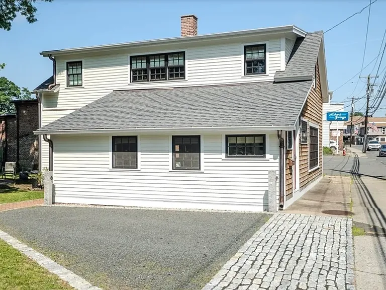 14 Sugarloaf St — Photo 42