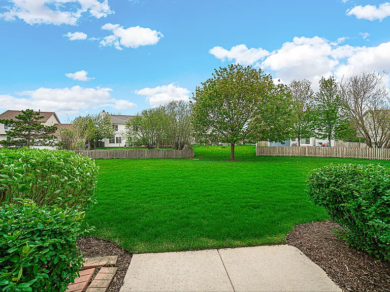2588 Dickens Ct — Photo 21